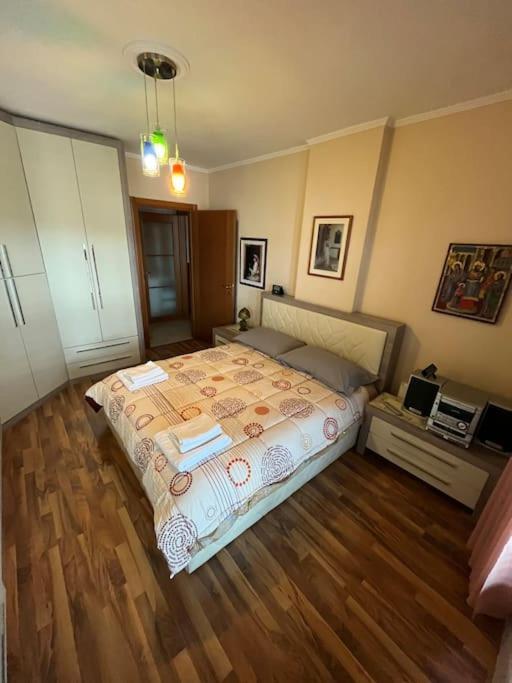 Apartment Hari & Tea's Near Grand Park Of Tirana